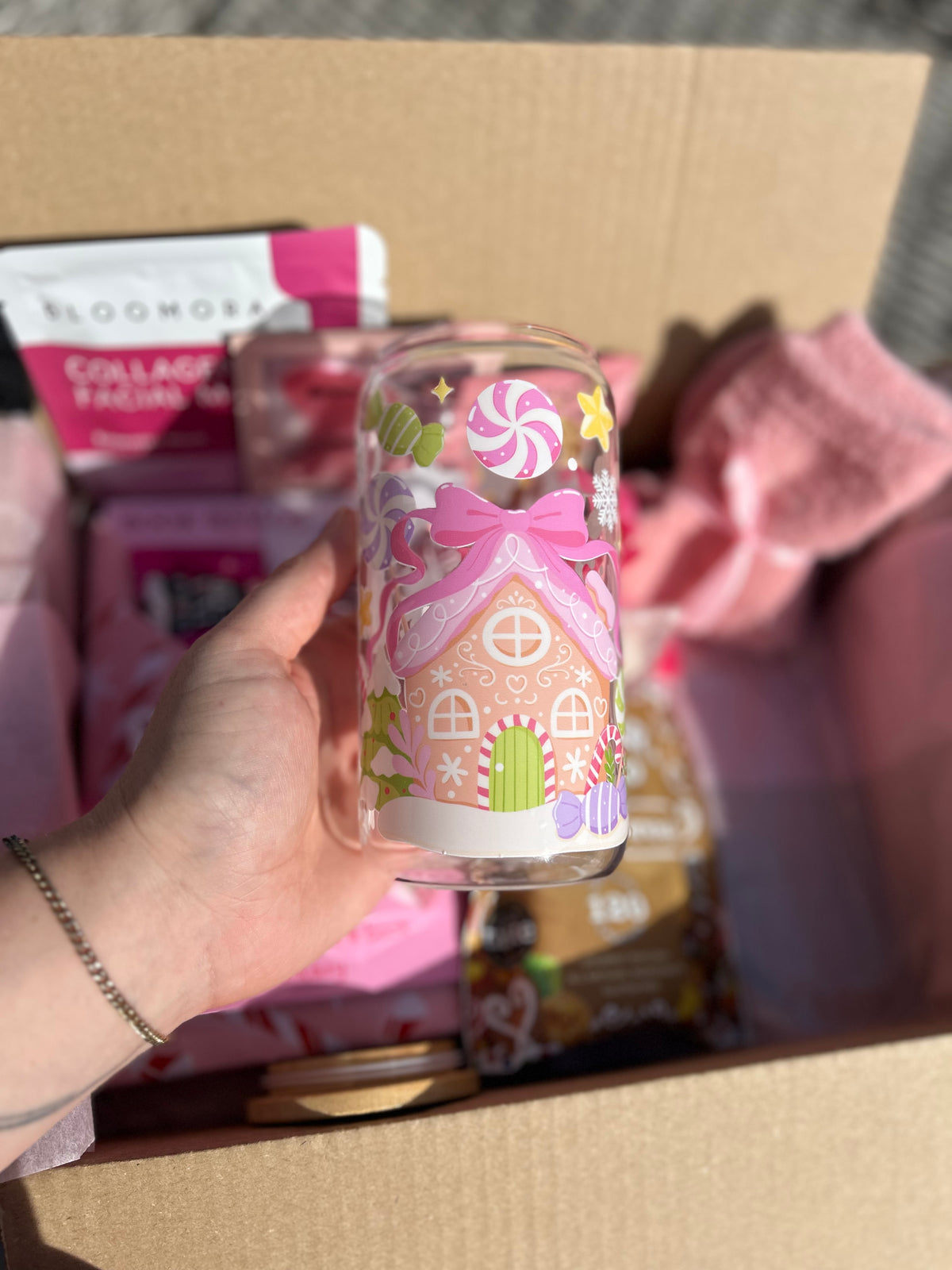 Gingerbread house glass can tumbler 16oz
